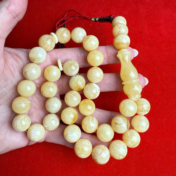 WHITE AMBER MISBAHA 13.5mm 56.1g