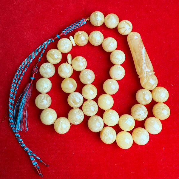 WHITE AMBER MISBAHA 13.8mm 61.9g