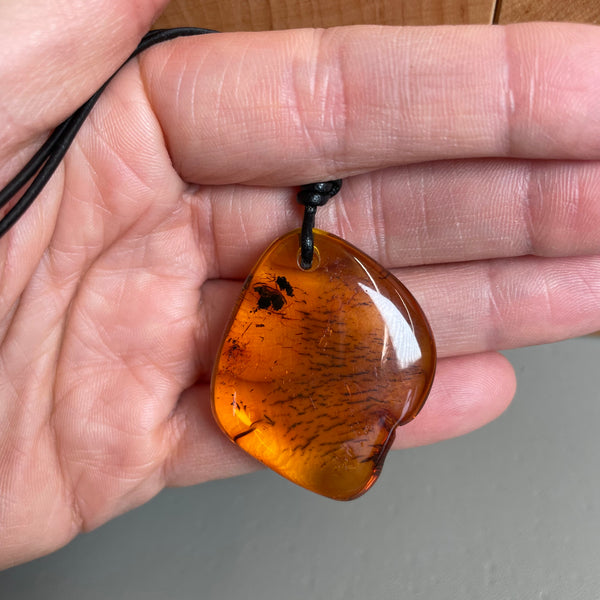 Vintage Natural Amber Pendant Made in EU Baltic Gemstone 7.5 g Gift