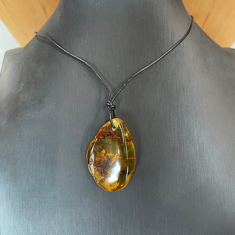 Vintage Natural Amber Pendant Made in EU Baltic Gemstone 5 g Gift